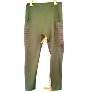 Womans size Med. Leg End Legging capris